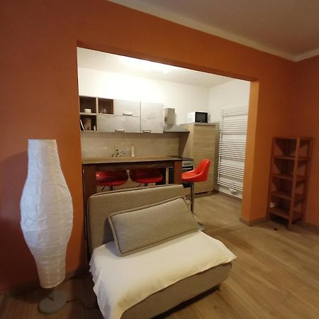 kleine 1-Raum-Ferienwohnung mit hohem Komfort Teuchern Exterior foto